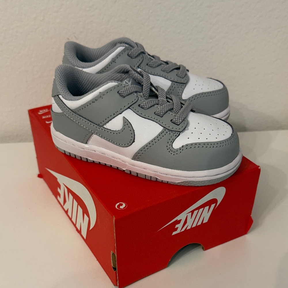 Nike Kids Grey and White Low-Top Sneakers